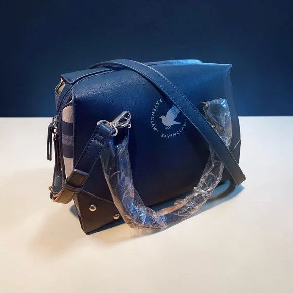 Harry Potter Hogwarts Houses Women's Handbag Purse - Picture 8 of 15